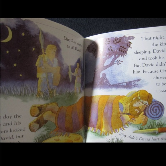 A Child's First Bible By Kenneth N. Taylor Hardcover Book - Picture 3 of 5